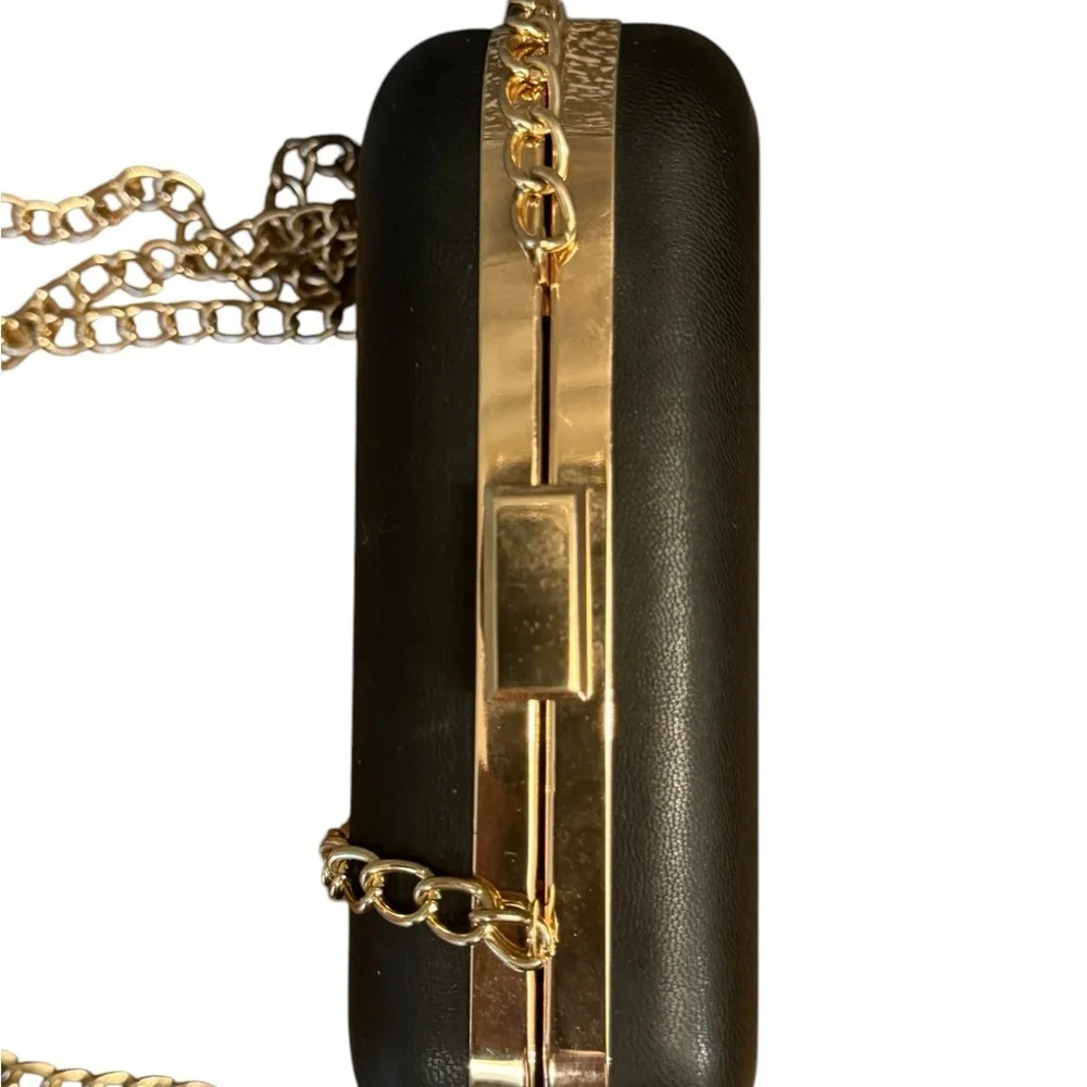 a new day hard case clutch with gold‎ chain